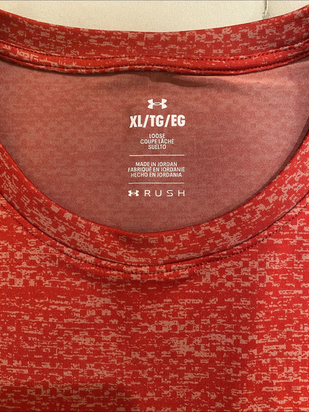 Under Armour Men’s Heathered Red-Orange Short-Sleeve Performance Tee - Picture 7 of 9